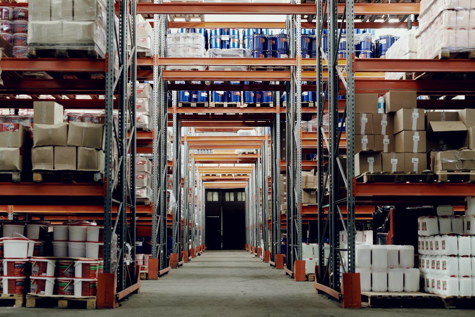 Autonomous Mobile Robots — AMR moving goods in an active warehouse environment